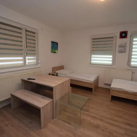 Ab Moehringen Messe Πανσιόν