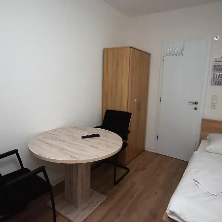 Ab Moehringen Messe Πανσιόν