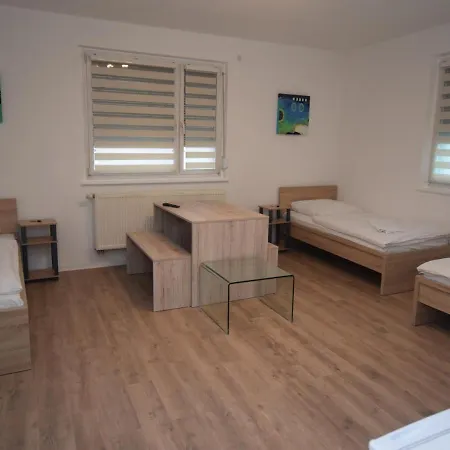 Ab Moehringen Messe Πανσιόν