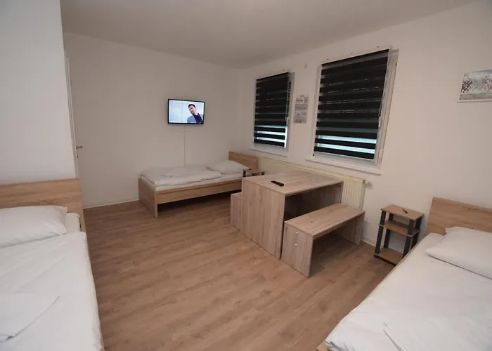 Ab Moehringen Messe ゲストハウス