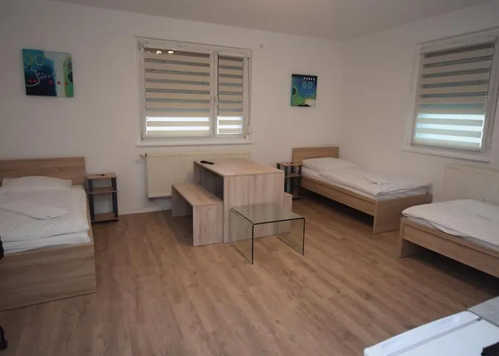 Ab Moehringen Messe ゲストハウス